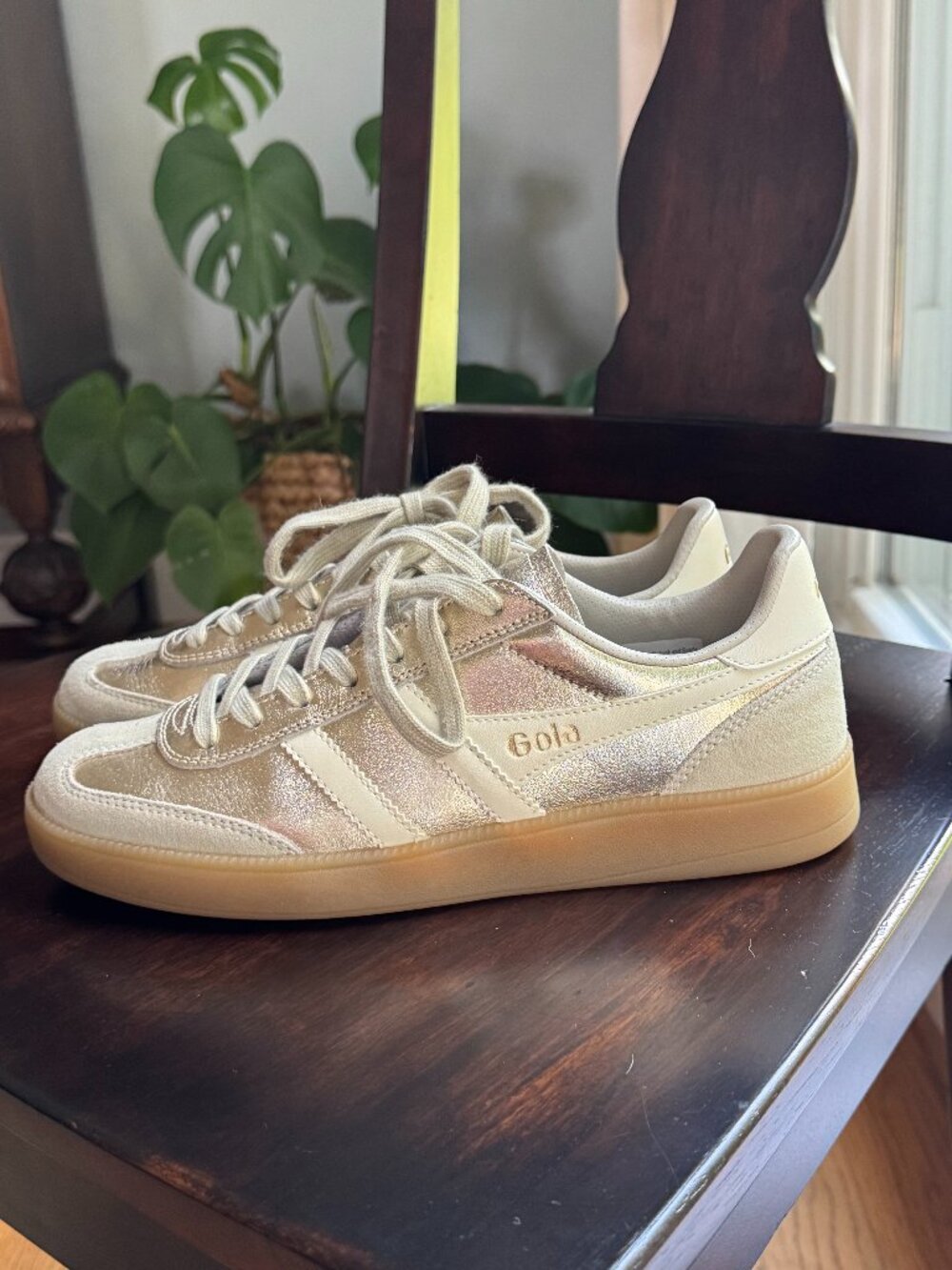 Gola Viper Gold Metallic SNeakers Size 8 Like New